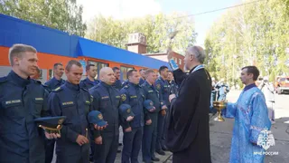 В Глазове спасатели провели богослужение у образа «Неопалимая Купина»