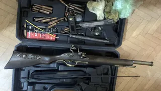 Пьяный житель Удмуртии выронил гранату во дворе: дома нашли арсенал и наркотики 