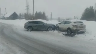 Двое детей пострадали в массовом ДТП в Удмуртии