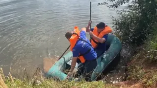 Спасатели подняли из пруда в Удмуртии тело утонувшей женщины